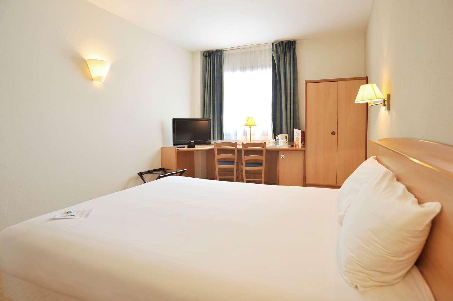 Travelodge Murcia Bagian luar foto